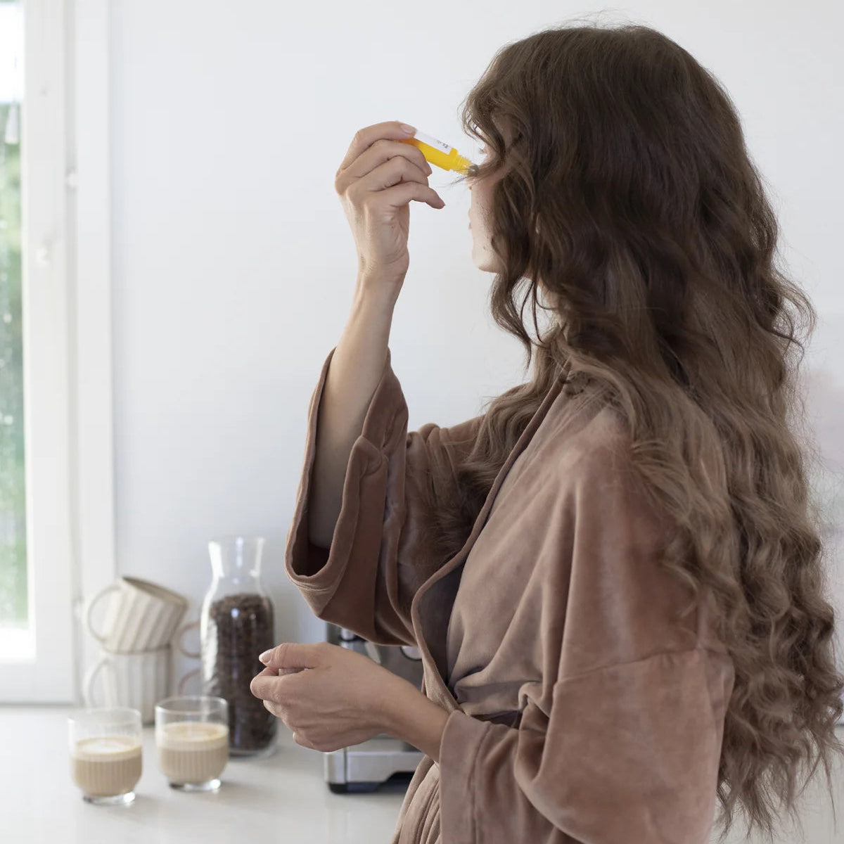 Illuminating Eye Serum